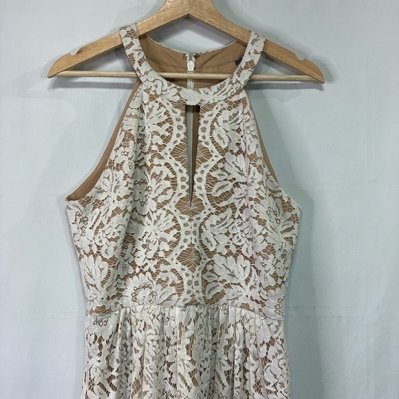 BCBGMaxAzria Dresses & Skirts - 🥒 BCBGMaxazria creamy white lace halter style full skirt dress